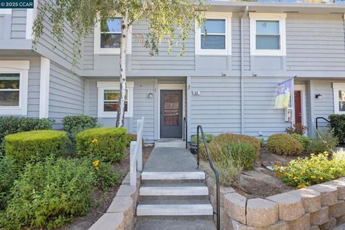 824 Center Ave, Martinez, CA, 94553-4641 | Card Image