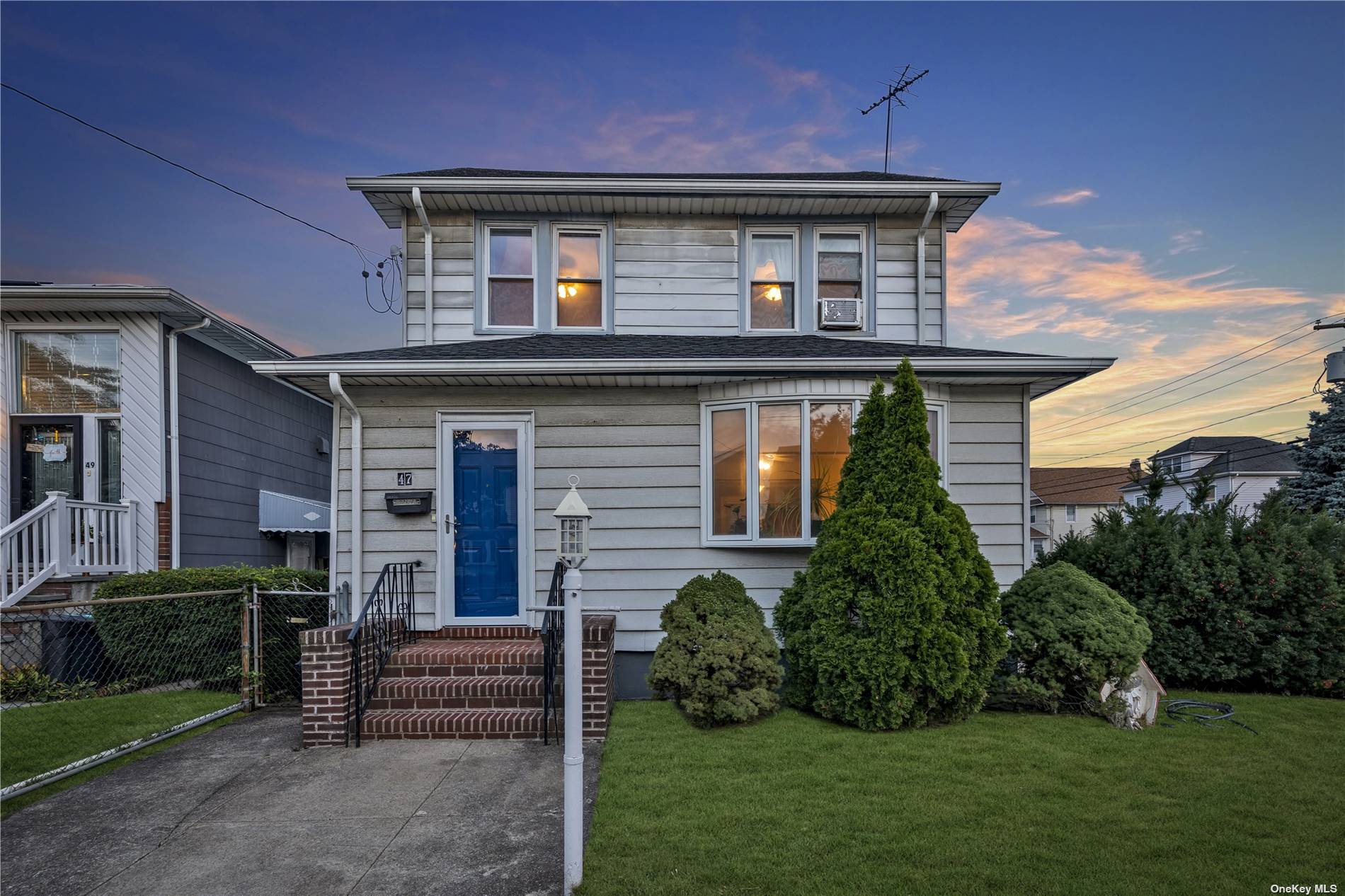 Cottage St, Valley Stream, NY 11580