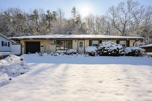 95 Rindone St, Holbrook, MA, 02343-1861 | Card Image