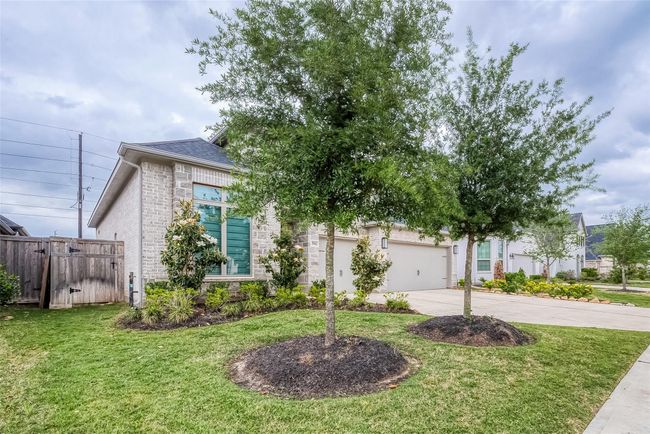 29042 Hauter Way, House other with 4 bedrooms, 4 bathrooms and 3 parking in Fulshear TX | Image 9