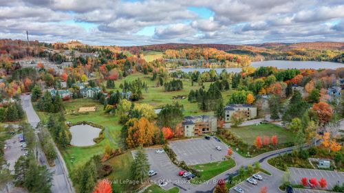 301-29 Tennisview Drive, Huntsville, ON, P1H1A9 | Card Image