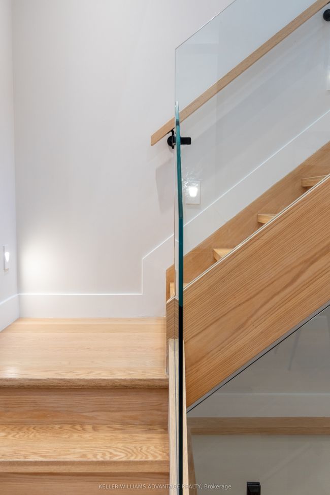 56 Foxley St, House attached with 4 bedrooms, 4 bathrooms and 1 parking in Toronto ON | Image 26