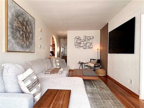 12949 Panama St, Los Angeles, CA, 90066-6533 | Card Image