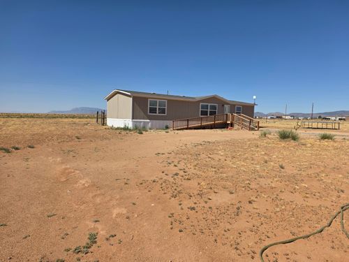 147 Manzano View Rd, Los Lunas, NM, 87031-8060 | Card Image