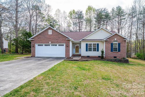 3410 Overbrook Dr, Conover, NC, 28613-8228 | Card Image
