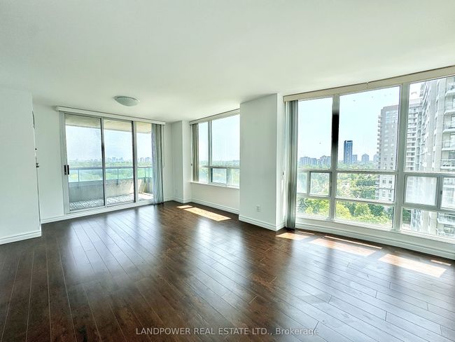 1605 - 238 Doris Ave, Condo with 2 bedrooms, 2 bathrooms and 1 parking in North York ON | Image 5