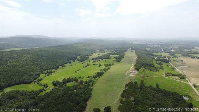 40079 E County Road 1315, House other with 3 bedrooms, 4 bathrooms and null parking in McCurtain OK | Image 31