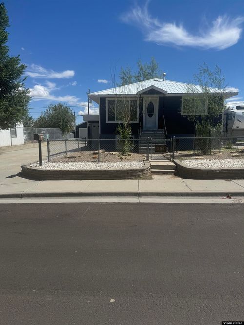 251 Logan St, Green River, WY, 82935-5204 | Card Image