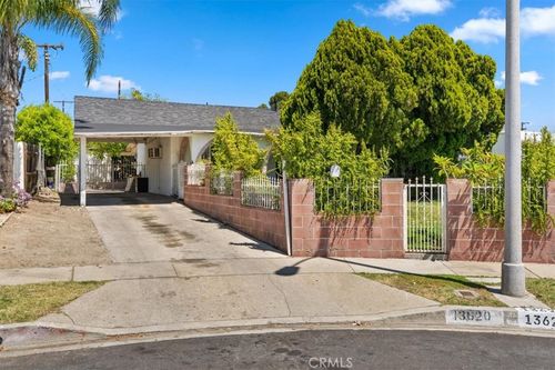 13620 Louvre St, Pacoima, CA, 91331-2842 | Card Image