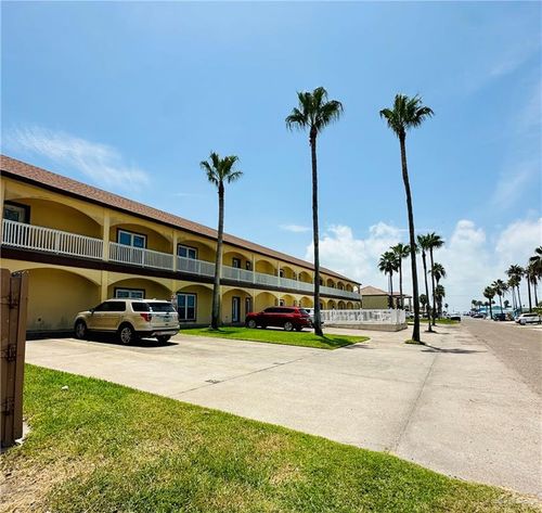 113 E Pike St, South Padre Island, TX, 78597-6977 | Card Image
