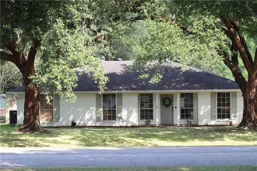 9632 Trendale Dr, Greenwell Springs, LA, 70739-4946 | Card Image