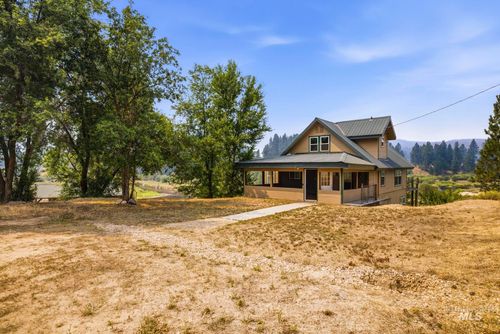 93 Windy River Rd, Garden Valley, ID, 83622 | Card Image