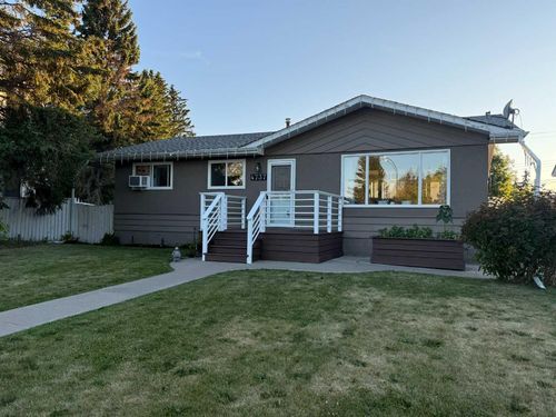 4737 56 Avenue, High Prairie, AB, T0G1E0 | Card Image