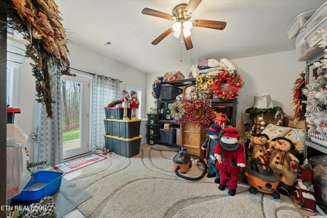 2143 Renegade Mountain Pkwy, House other with 3 bedrooms, 2 bathrooms and null parking in Crab Orchard TN | Image 29