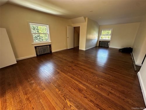 8 Shale Rd, Beacon, NY, 12508-1414 | Card Image