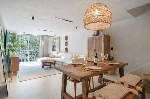 apt-12-325 Meridian Ave, Miami Beach, FL, 33139-8713 | Card Image