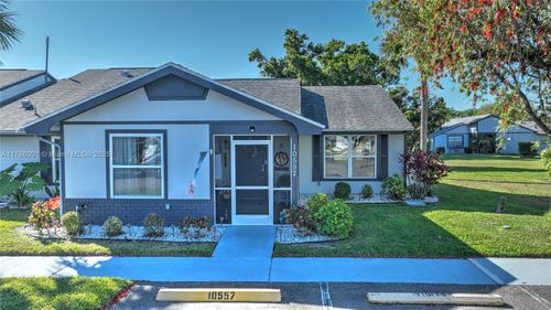 10557 Putnam Ct, LEHIGH ACRES, FL, 33936-7246 | Card Image