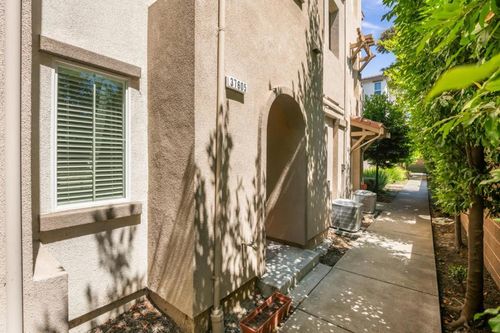 37605 Pimento Cmn, Fremont, CA, 94536-5085 | Card Image
