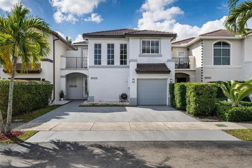 8658 Sw 159th Ct, Miami, FL, 33193-5274 | Card Image