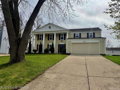 5481 S Piccadilly Circle, West Bloomfield Charter Township, MI, 48322 | Card Image