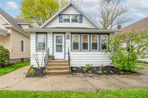 811 Michigan Ave, Saint Joseph, MI, 49085-1516 | Card Image