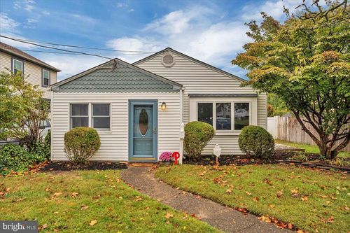 411 Albany Ave, BARRINGTON, NJ, 08007-1035 | Card Image