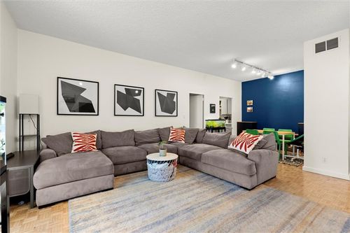 313-3060 Pharr Court North Nw, Atlanta, GA, 30305-2025 | Card Image