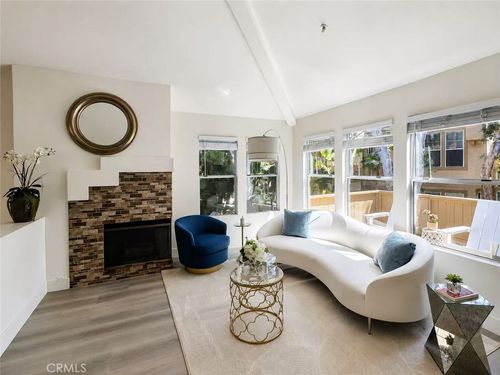 15 Ericson Aisle, Irvine, CA, 92620-5725 | Card Image