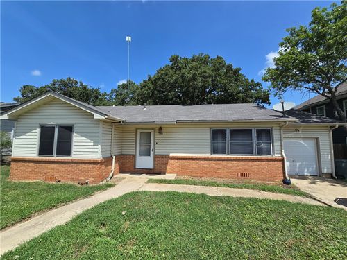 208 Tee Drive, Bryan, TX, 77801 | Card Image