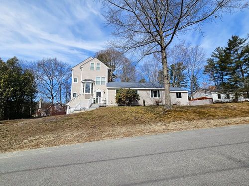 15 Ayers Ln, Dover, NH, 03820-4643 | Card Image
