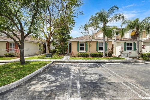 990 Ne 42nd Pl, Homestead, FL, 33033-5117 | Card Image