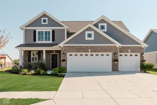 4691 Tradwell Dr, New Palestine, IN, 46163-5557 | Card Image