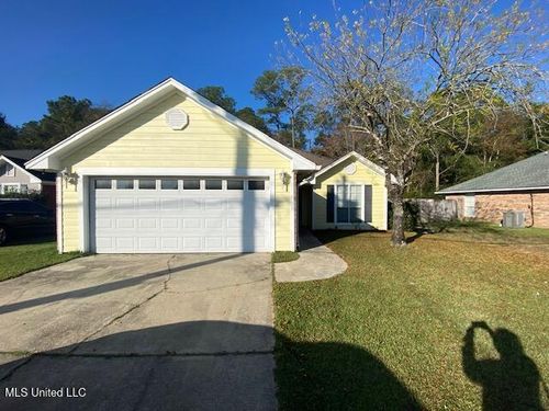 11537 Bayou Pl, Ocean Springs, MS, 39564-7906 | Card Image