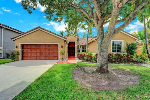 275 198th Ter, Pembroke Pines, FL, 33029-1235 | Card Image