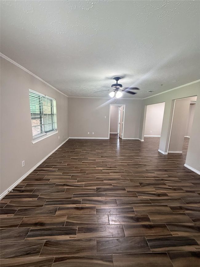 2309 Cedar St, House other with 3 bedrooms, 2 bathrooms and 2 parking in Pearland TX | Image 9
