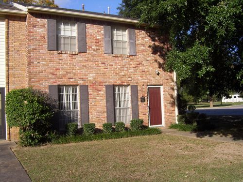 507 Greenbriar Dr, Pine Bluff, AR, 71603-7141 | Card Image