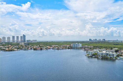 ph2-17111 Biscayne Blvd, Aventura, FL, 33160-5183 | Card Image