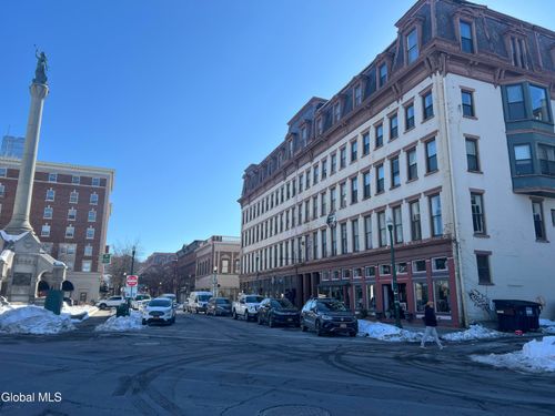 213-5 Broadway, Troy, NY, 12180-3226 | Card Image