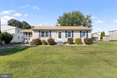 221 Russell Ave, MIDDLETOWN, PA, 17057-1152 | Card Image