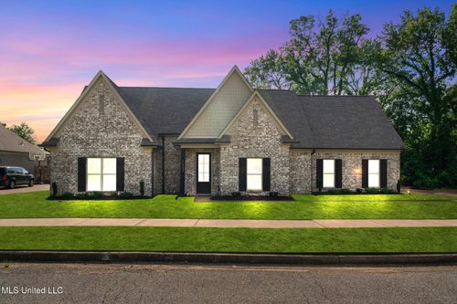 1537 Winningham Dr, Nesbit, MS, 38651-2100 | Card Image