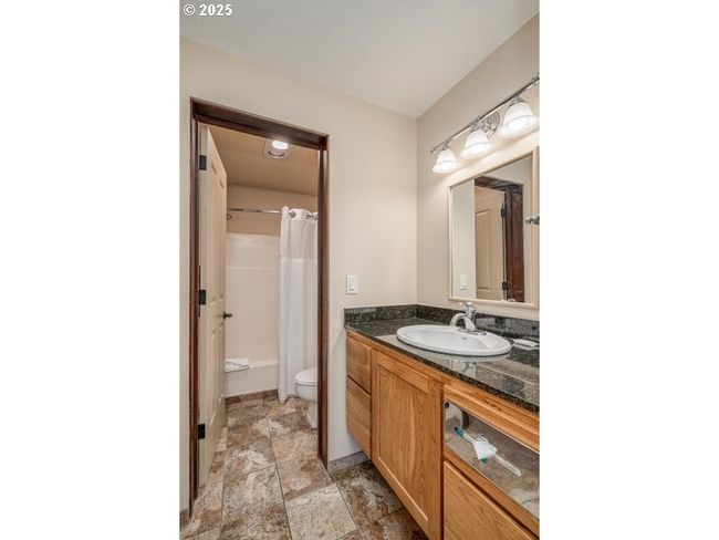 18575 Sw Century Dr, Condo with 1 bedrooms, 1 bathrooms and null parking in Bend OR | Image 10