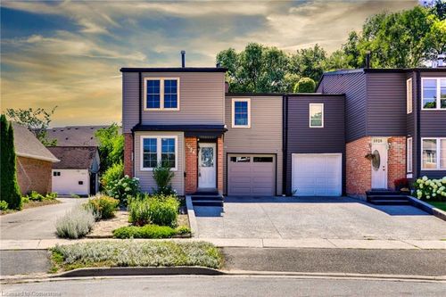 1024 Zante Cres, Mississauga, ON, L5J4M8 | Card Image