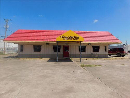 202 N Mechanic St, El Campo, TX, 77437-4418 | Card Image