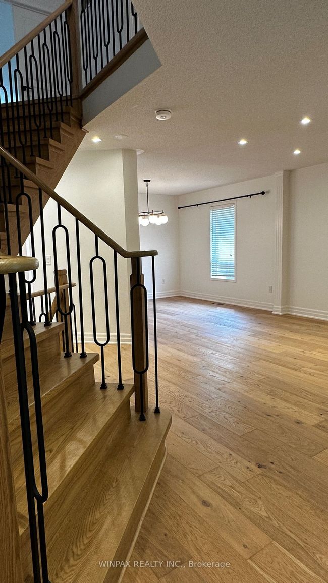 49 Wetherburn Dr, House other with 4 bedrooms, 3 bathrooms and 4 parking in Whitby ON | Image 7