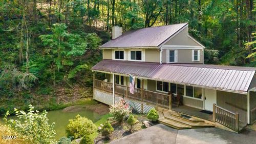 3127 Emerald Springs Loop, Sevierville, TN, 37862-8623 | Card Image