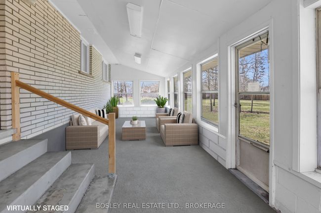 1320 Niagara Stone Rd, House other with 3 bedrooms, 2 bathrooms and 4 parking in Virgil ON | Image 9