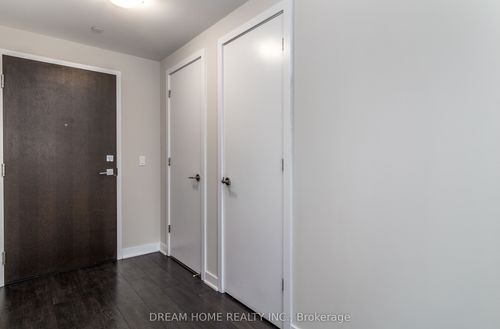 3305-2221 Yonge St, Toronto, ON, M4S0B8 | Card Image