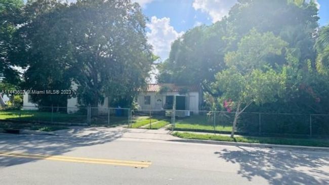 1414 Sw 19 Th Ave, House other with 4 bedrooms, 3 bathrooms and null parking in Miami FL | Image 4