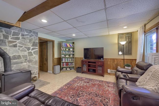 402 Swamp Rd, House other with 3 bedrooms, 2 bathrooms and null parking in MORGANTOWN PA | Image 22