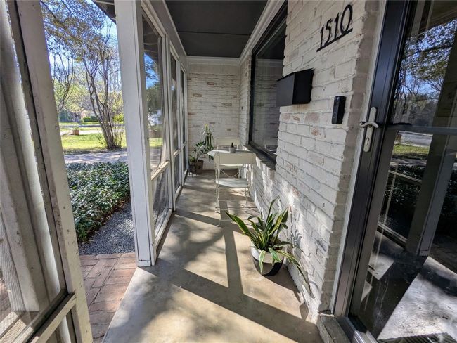 1510 Glencrest Dr, House other with 3 bedrooms, 2 bathrooms and 1 parking in Austin TX | Image 4
